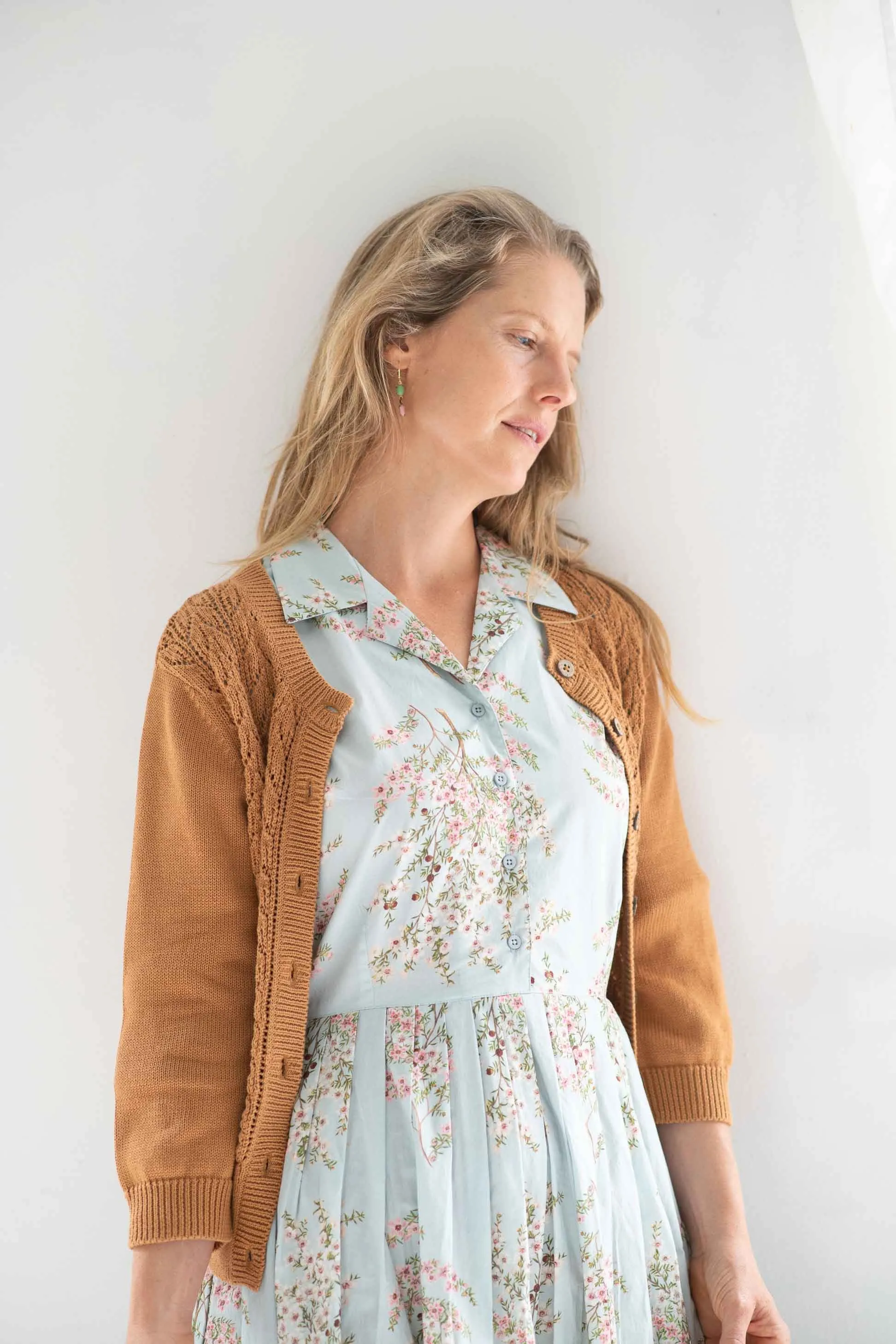 Ava cardigan Almond