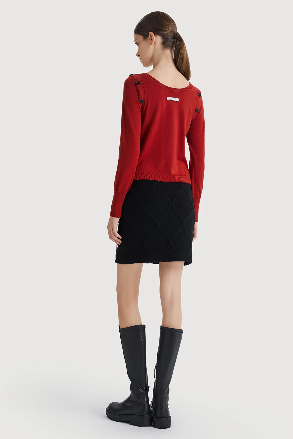 Cozy Knitwear With Contrast Buttons - Ocher
