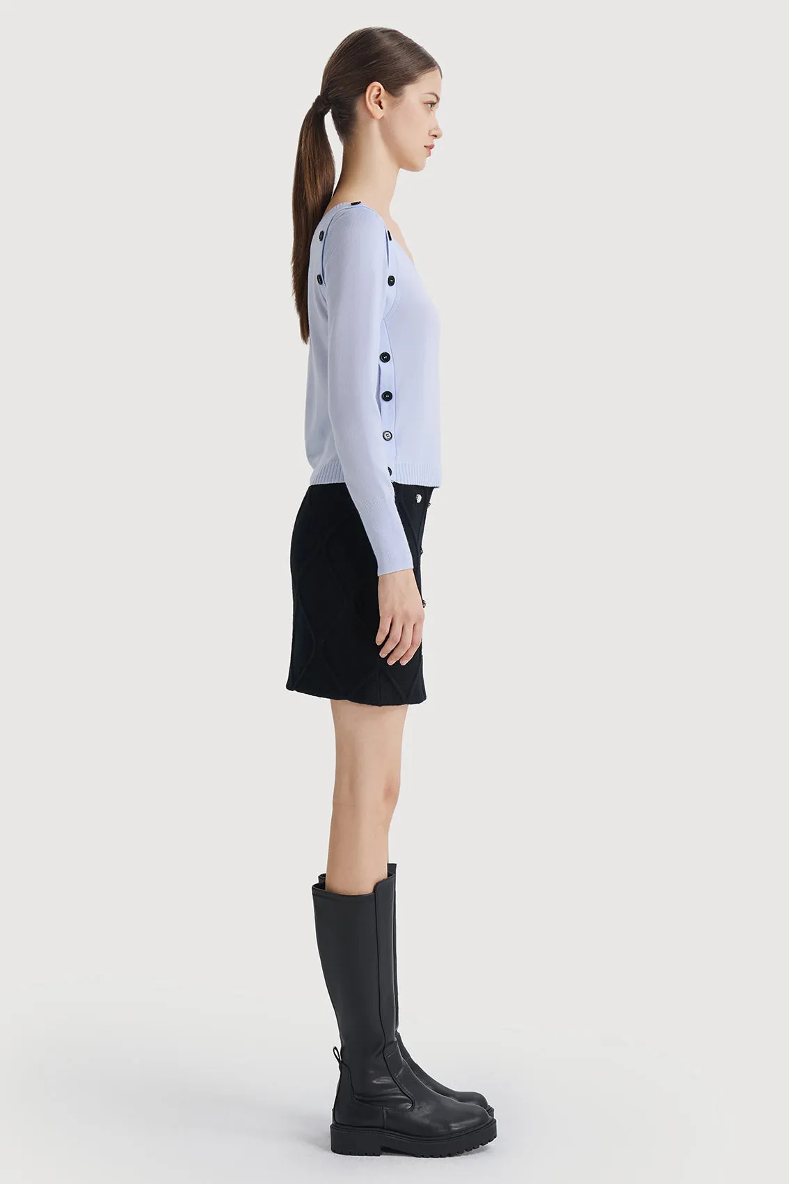 Cozy Knitwear With Contrast Buttons