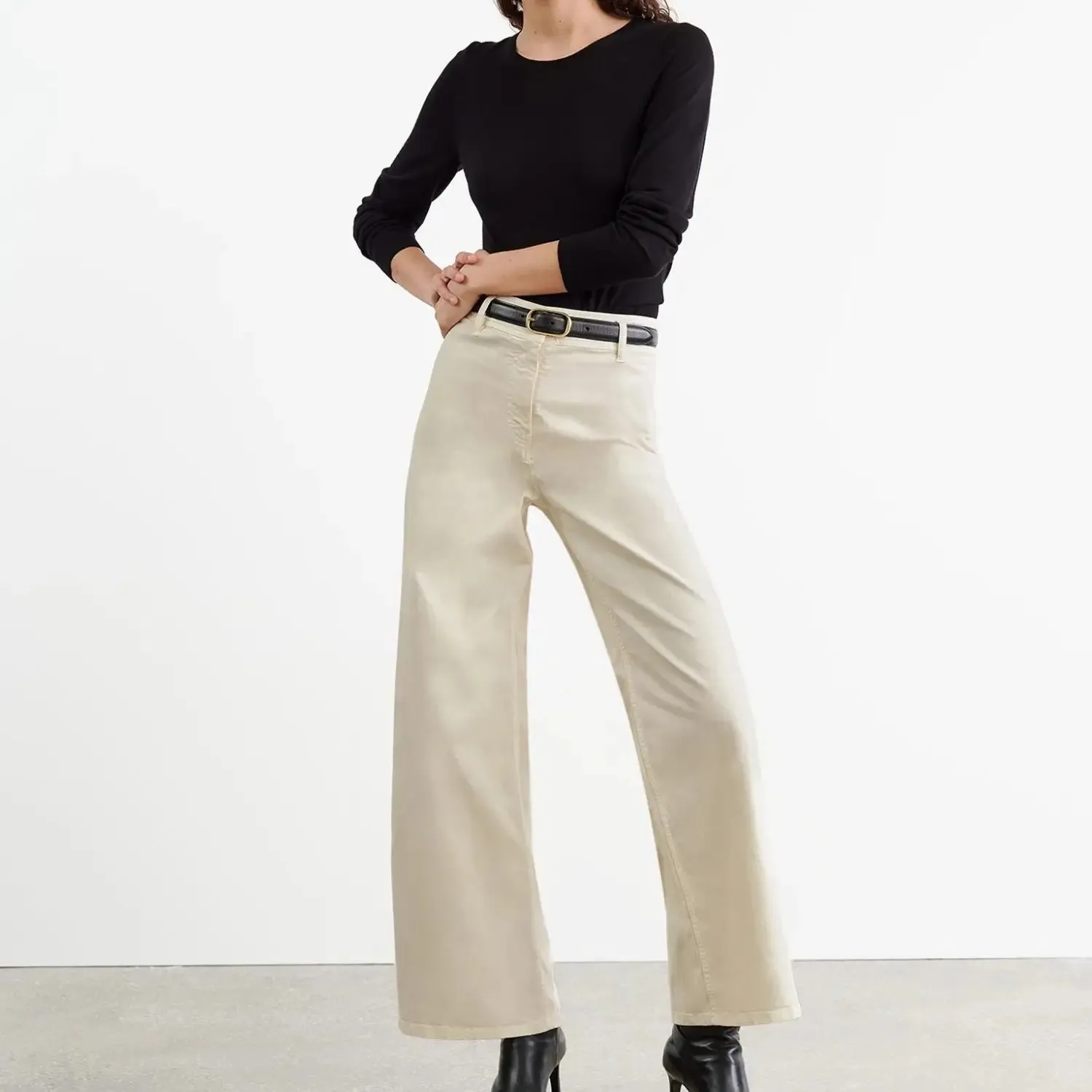 Oriana sweater in Black