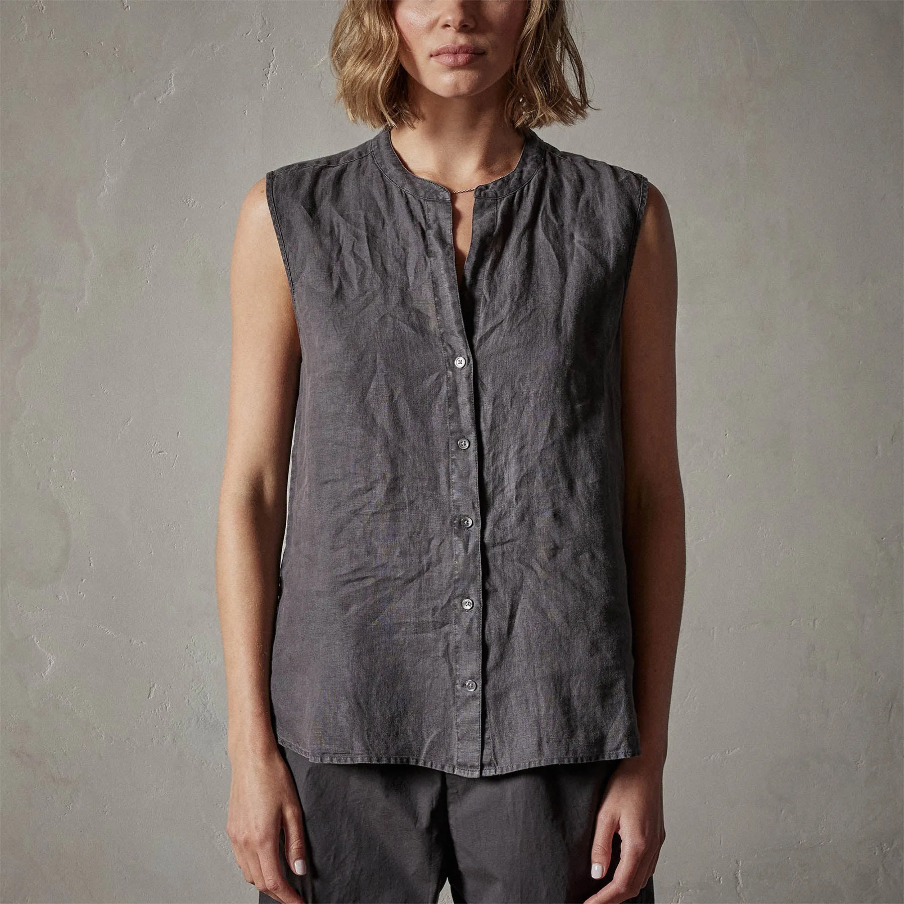 Sleeveless Linen Shirt - Magma Pigment
