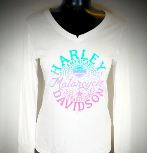 Womens Harley-Davidson Circle Wings V-Neck Long Sleeve - 40290668