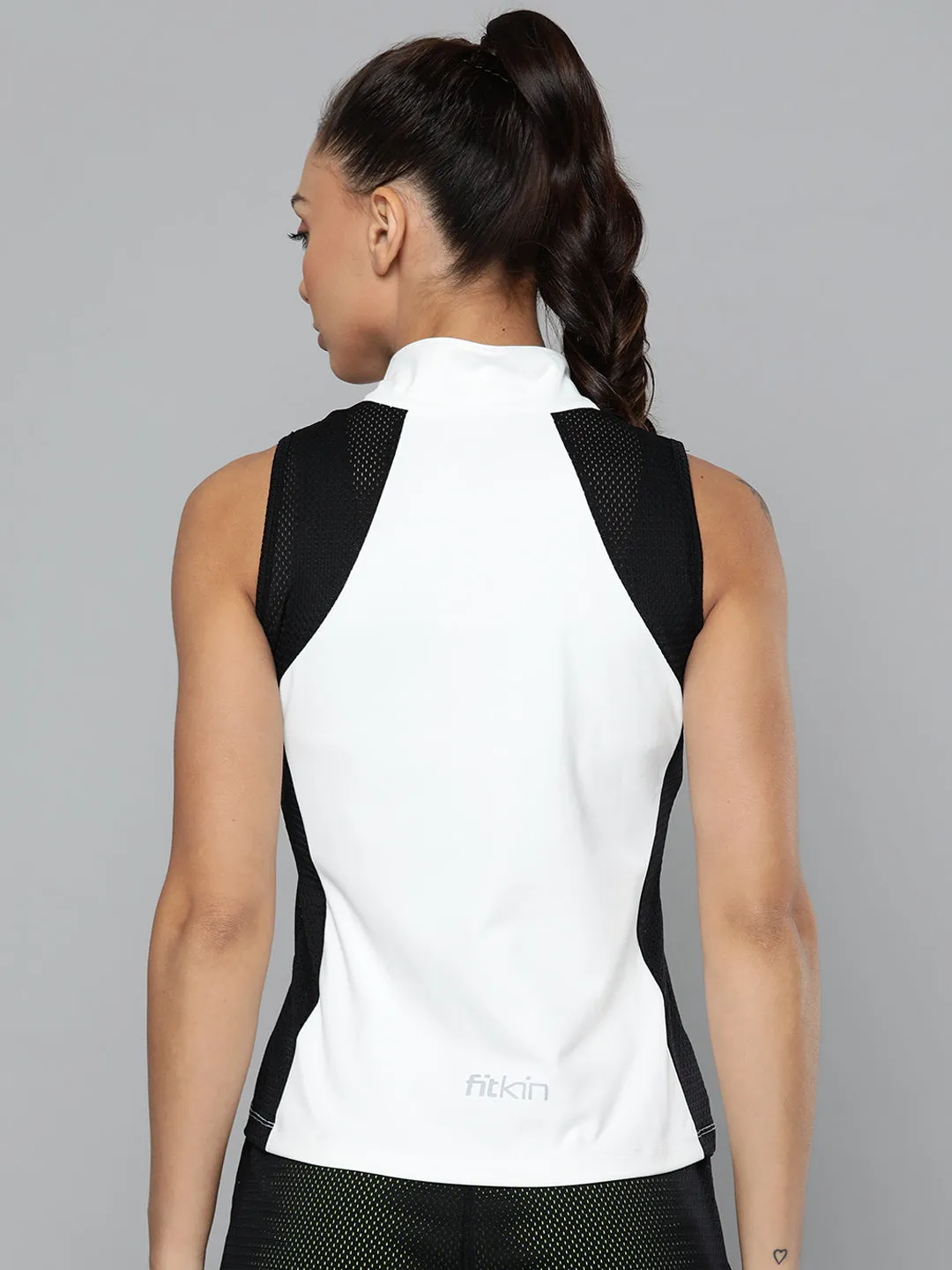 Women's White & Black Colorblocked Slim Fit Tennis T-shirt