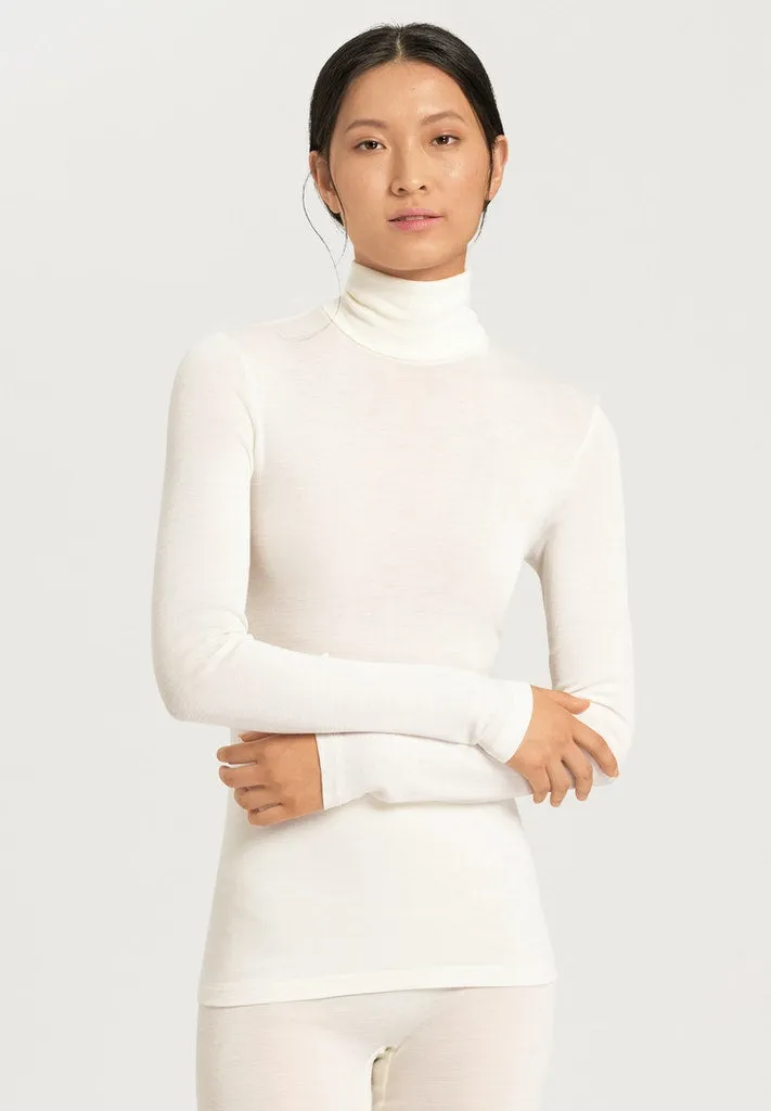 Woolen Silk - Turtle Neck Long-Sleeved Top