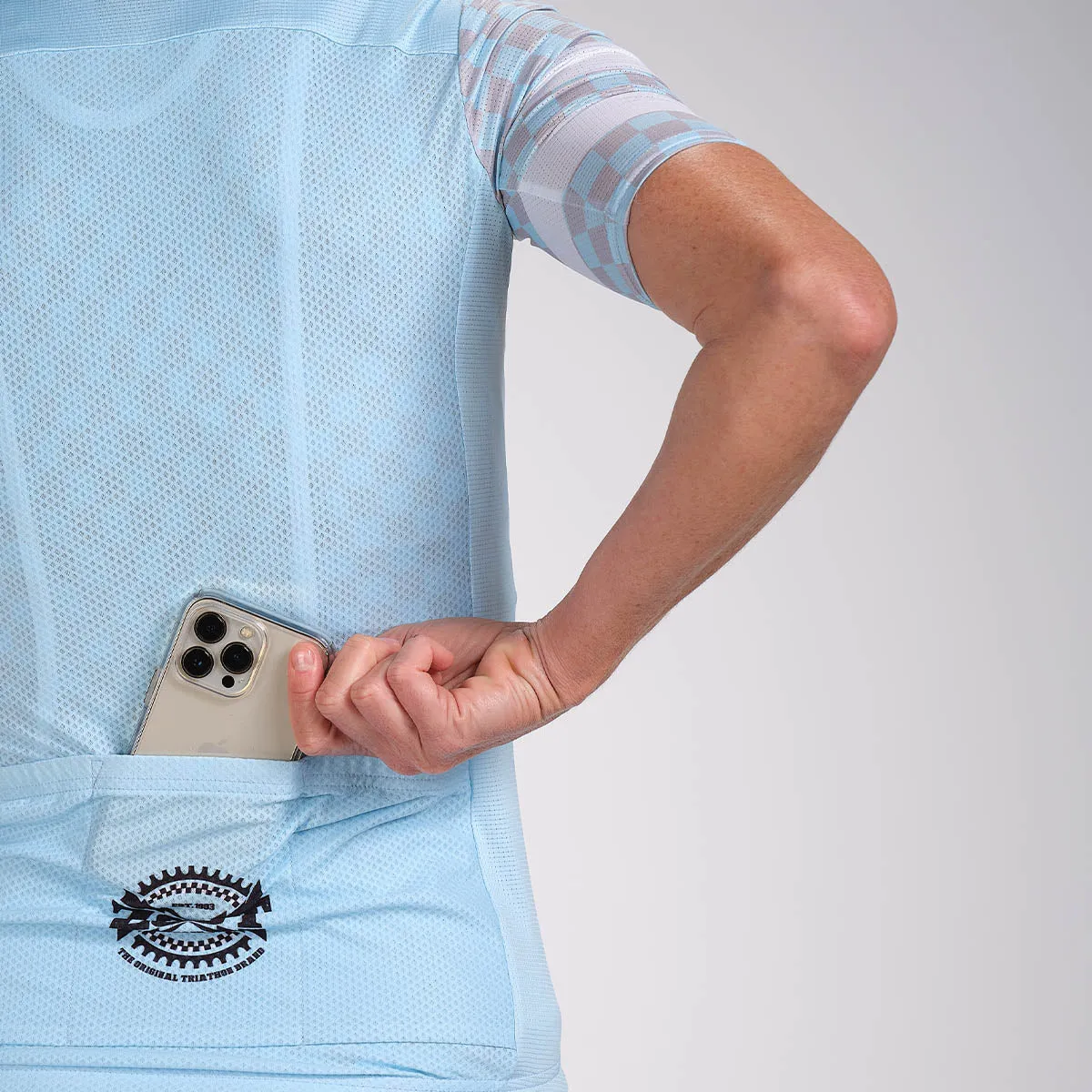 ZOOT Women's LTD Cycle AERO Jersey - RACE DIVISION